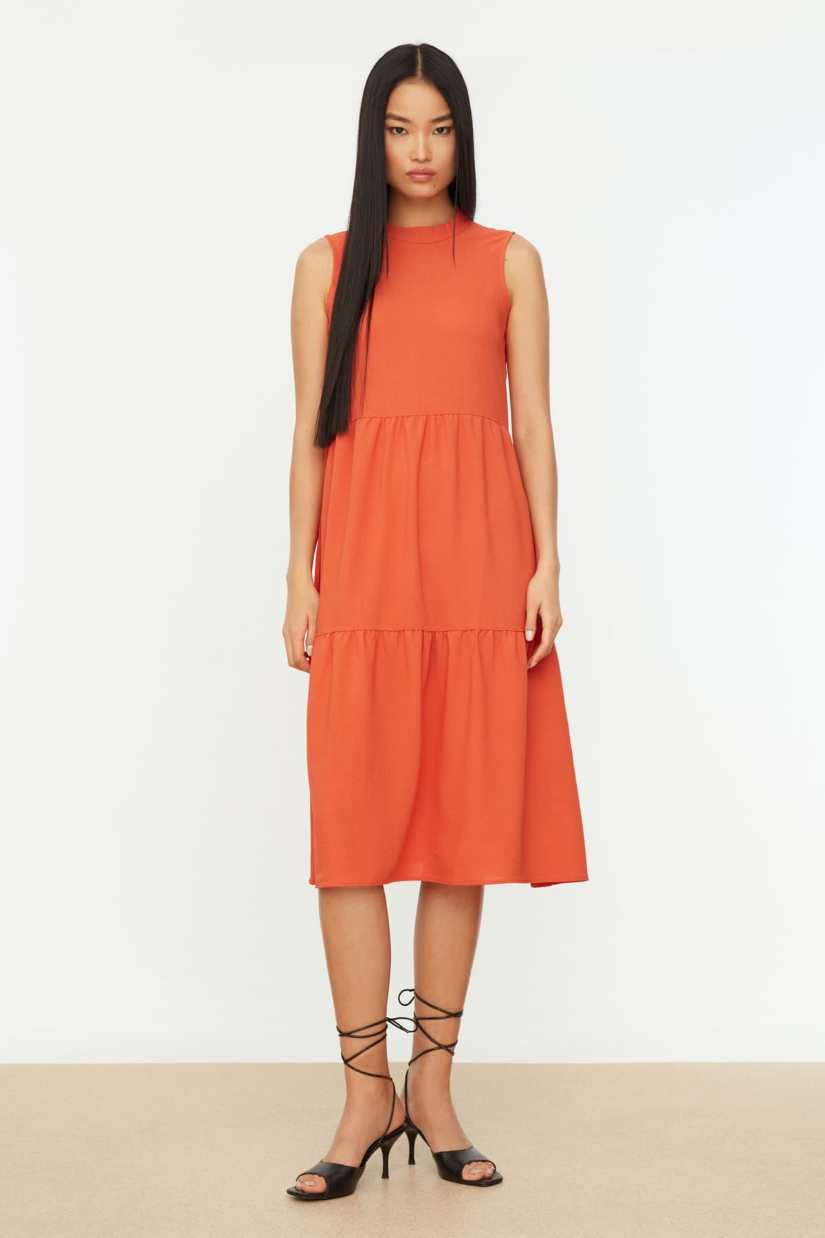 Trendyolmilla Turuncu Shift/Düz Kesim Dik Yaka Midi Dokuma Elbise TWOSS20EL1864