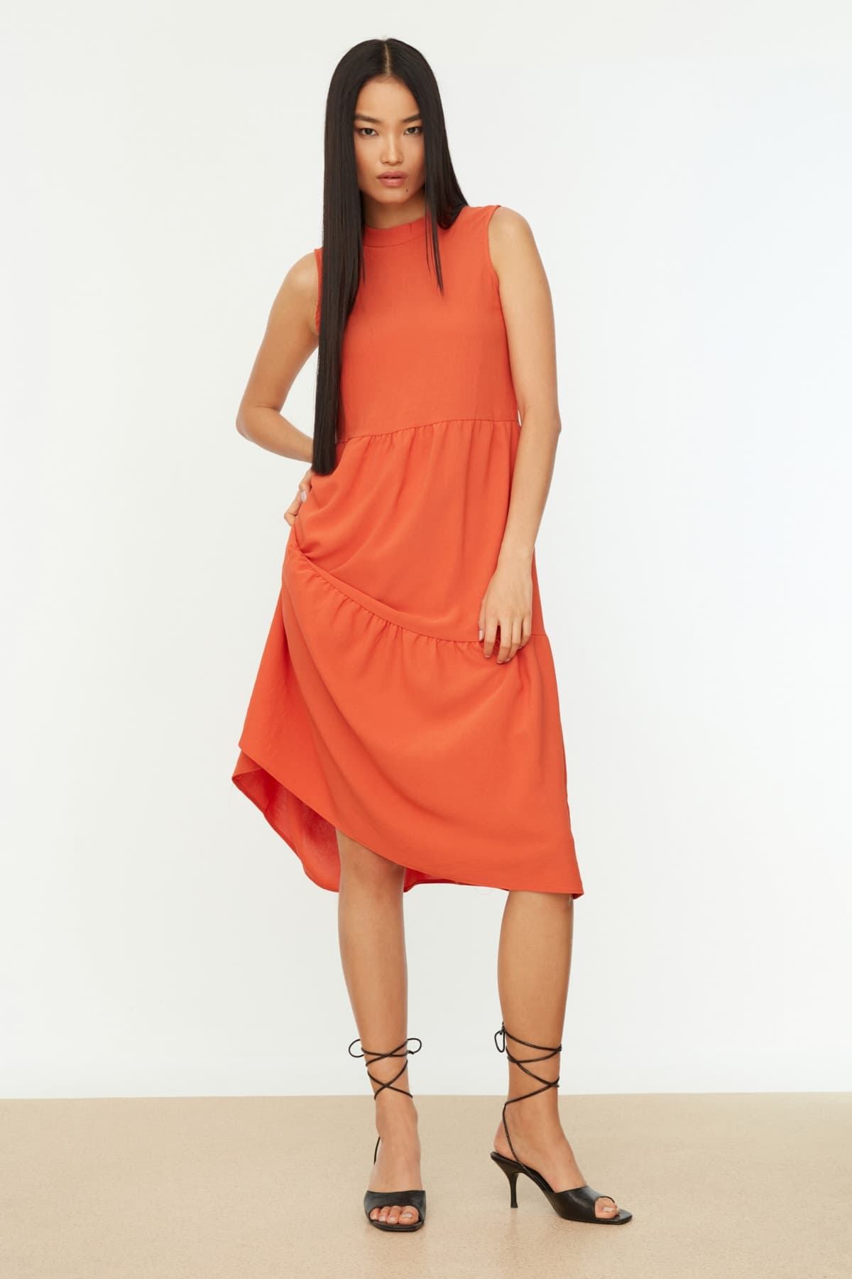 Trendyolmilla Turuncu Shift/Düz Kesim Dik Yaka Midi Dokuma Elbise TWOSS20EL1864