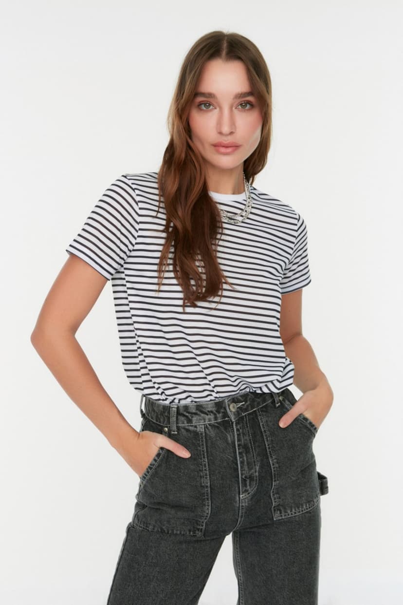 Product Siyah Çizgili Basic Örme T-Shirt
