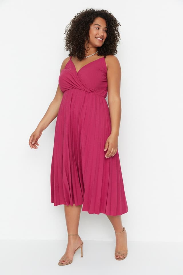 Product Trendyolmilla Curve Fuşya Kruvaze Yaka Askılı Örme Elbise TBBSS22EL1565