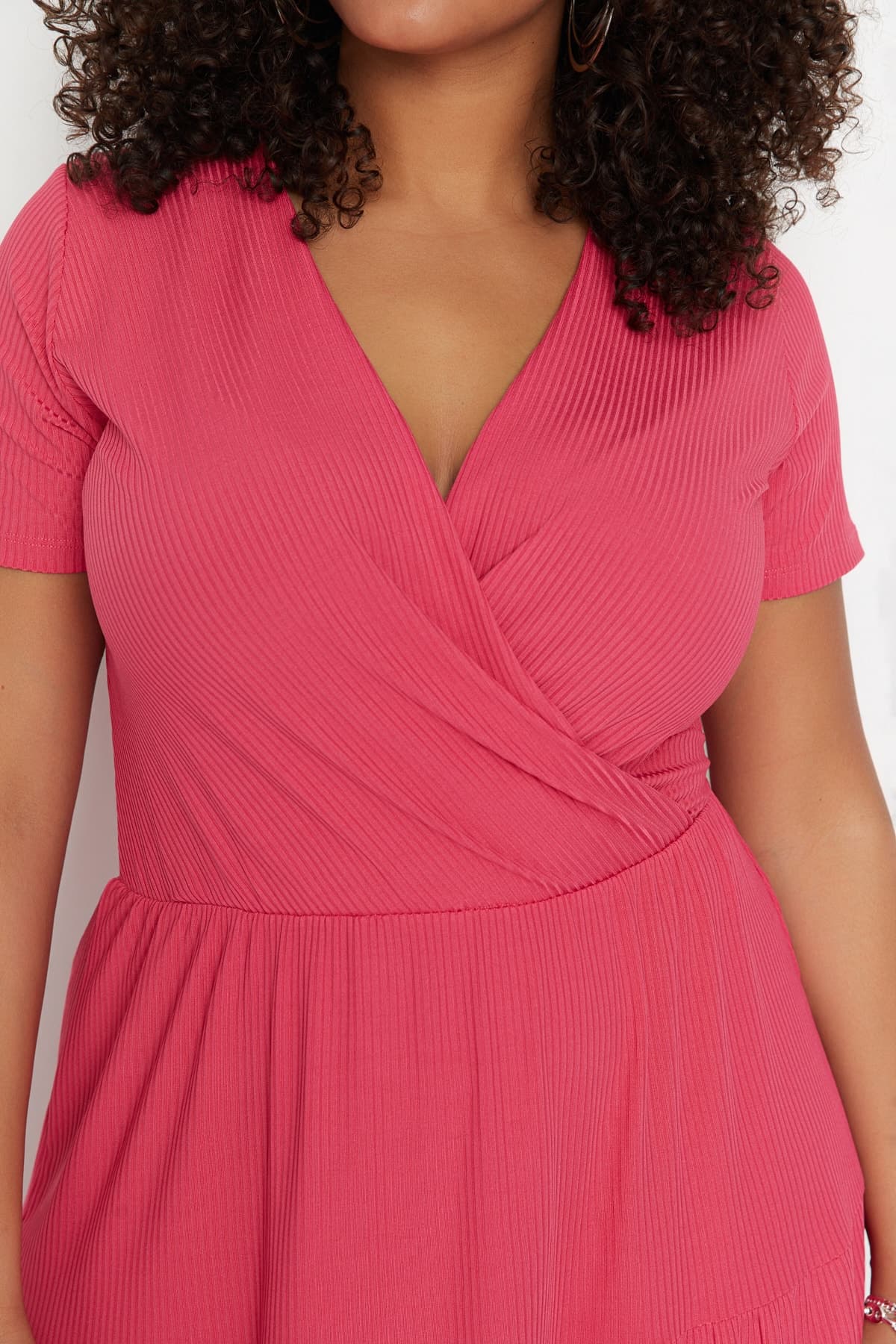 Trendyolmilla Curve Fuşya V Yaka Stakter Örme Büyük Beden Elbise TBBSS22EL1638