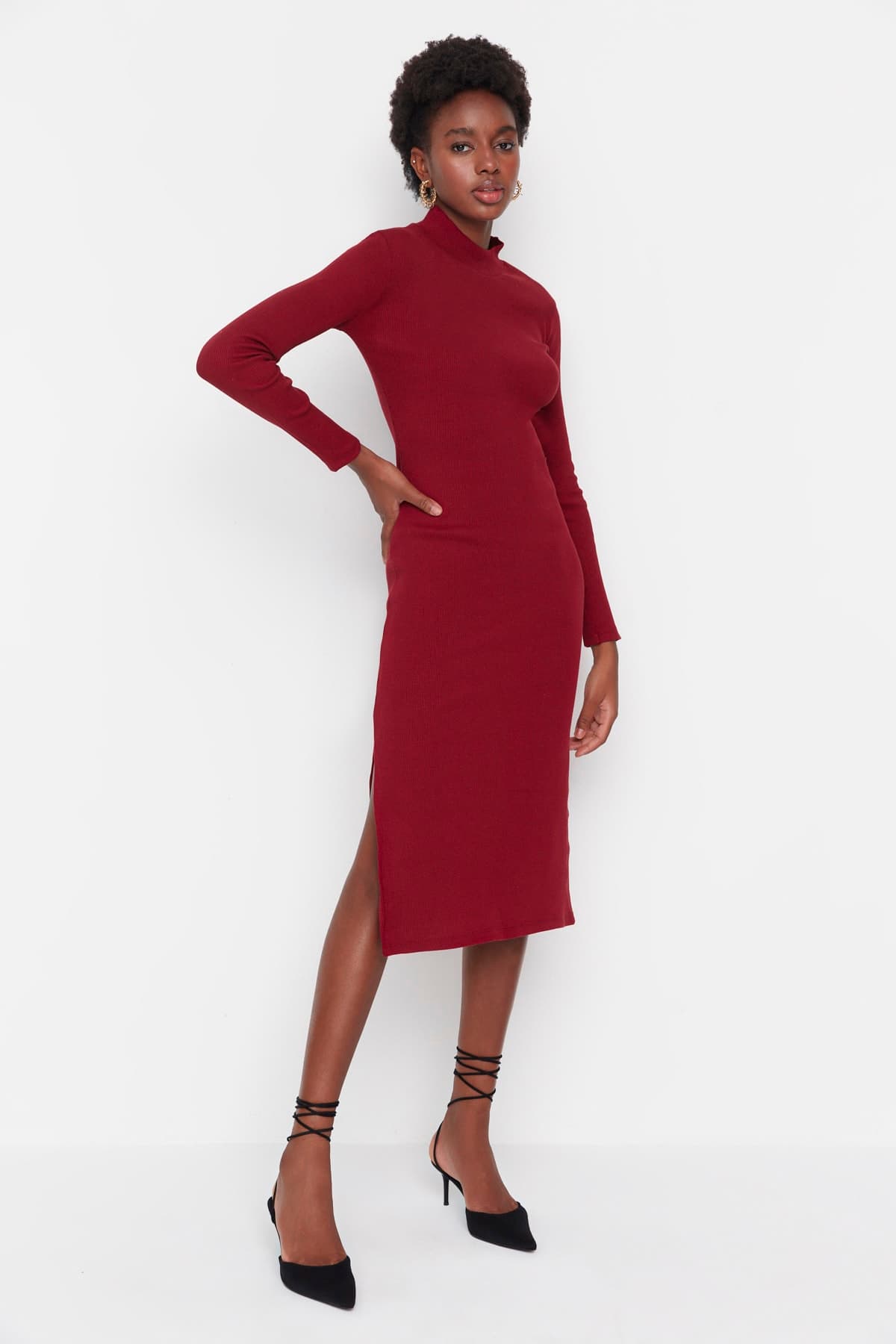 Trendyolmilla Bordo Vücuda Oturan Yırtmaçlı Bisiklet Yaka Midi Fitilli Esnek Örme Kalem Elbise TWOAW21EL0135