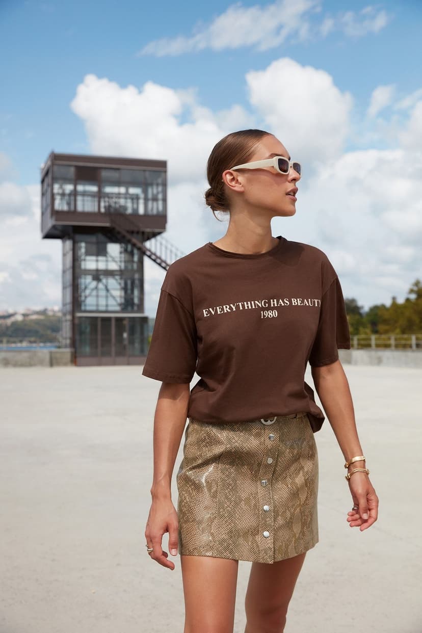 Product Kahverengi %100 Pamuk Slogan Baskılı Relaxed/Geniş Rahat Kesim Örme T-Shirt