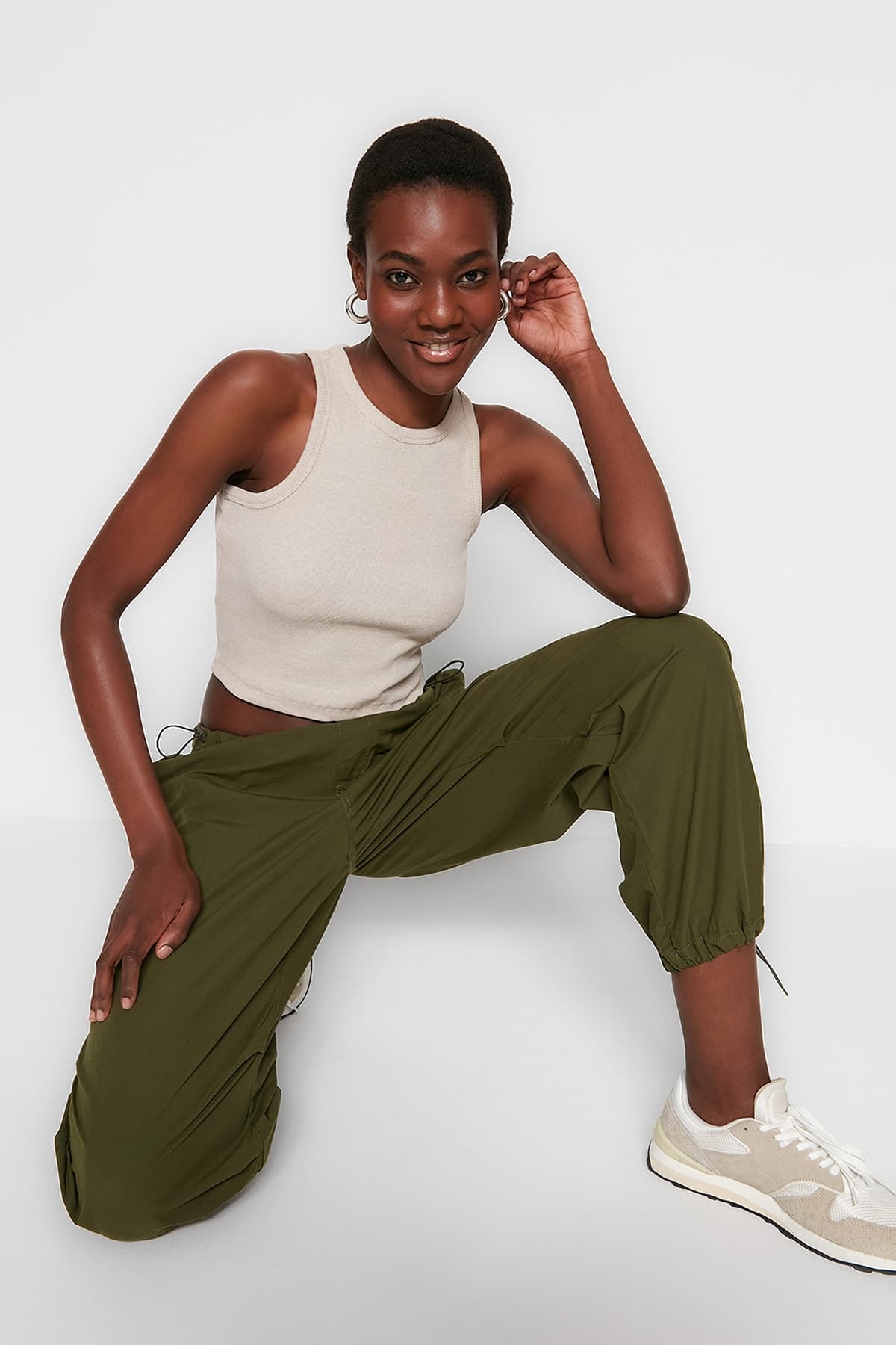 Trendyolmilla Haki-Bej 2'li Paket Fitted/Vücuda Oturan Crop Halter Yaka Fitilli Esnek Örme Atlet TWOSS21AL0058