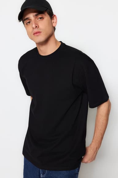Siyah Basic %100 Pamuklu Relaxed/Rahat Kesim T-Shirt