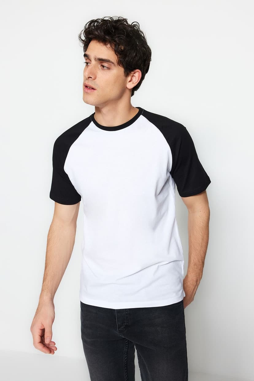 Product Beyaz Regular/Normal Kesim Siyah Kol Panelli %100 Pamuklu Kısa Kol T-Shirt