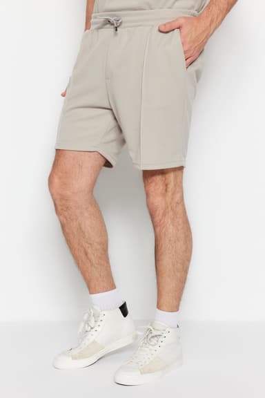 Taş Regular/Normal Kesim Orta Boy Dokulu Lastik Belli Dikiş Detaylı Pike Şort
