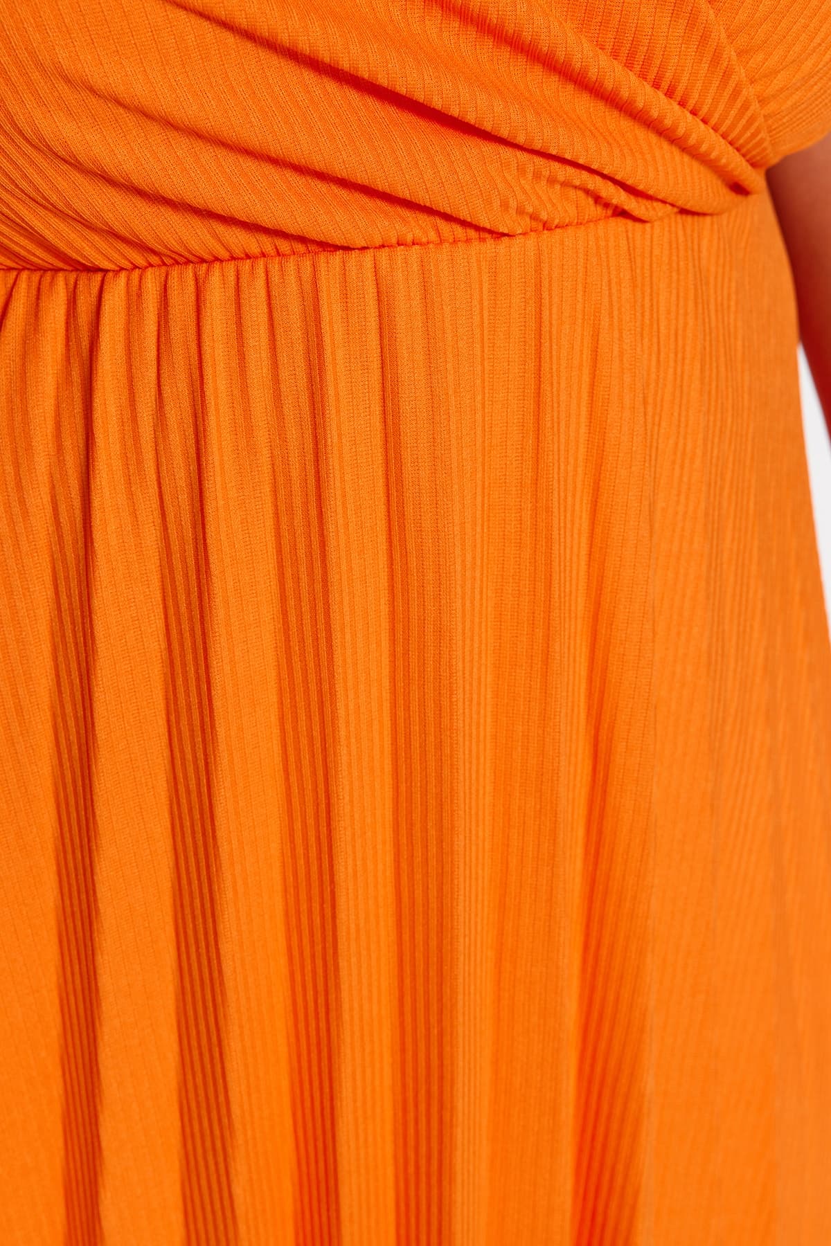 Trendyolmilla Curve Turuncu Kruvaze Yaka Askılı Yazlık Örme Elbise TBBSS22EL1565