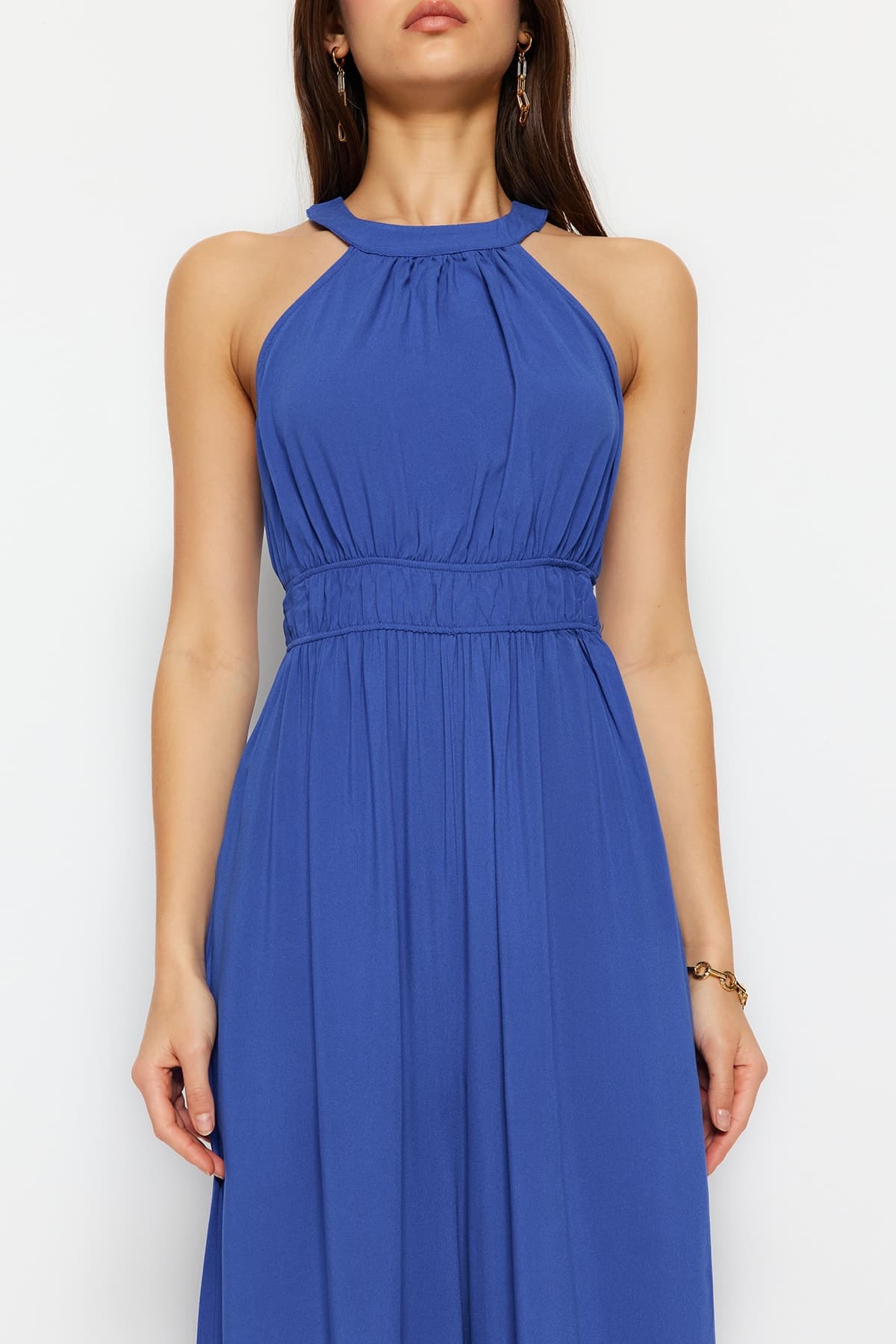 Trendyolmilla Indigo Beli Büzgü Detaylı Geniş Paça Maxi Dokuma Tulum TWOSS23TU00121