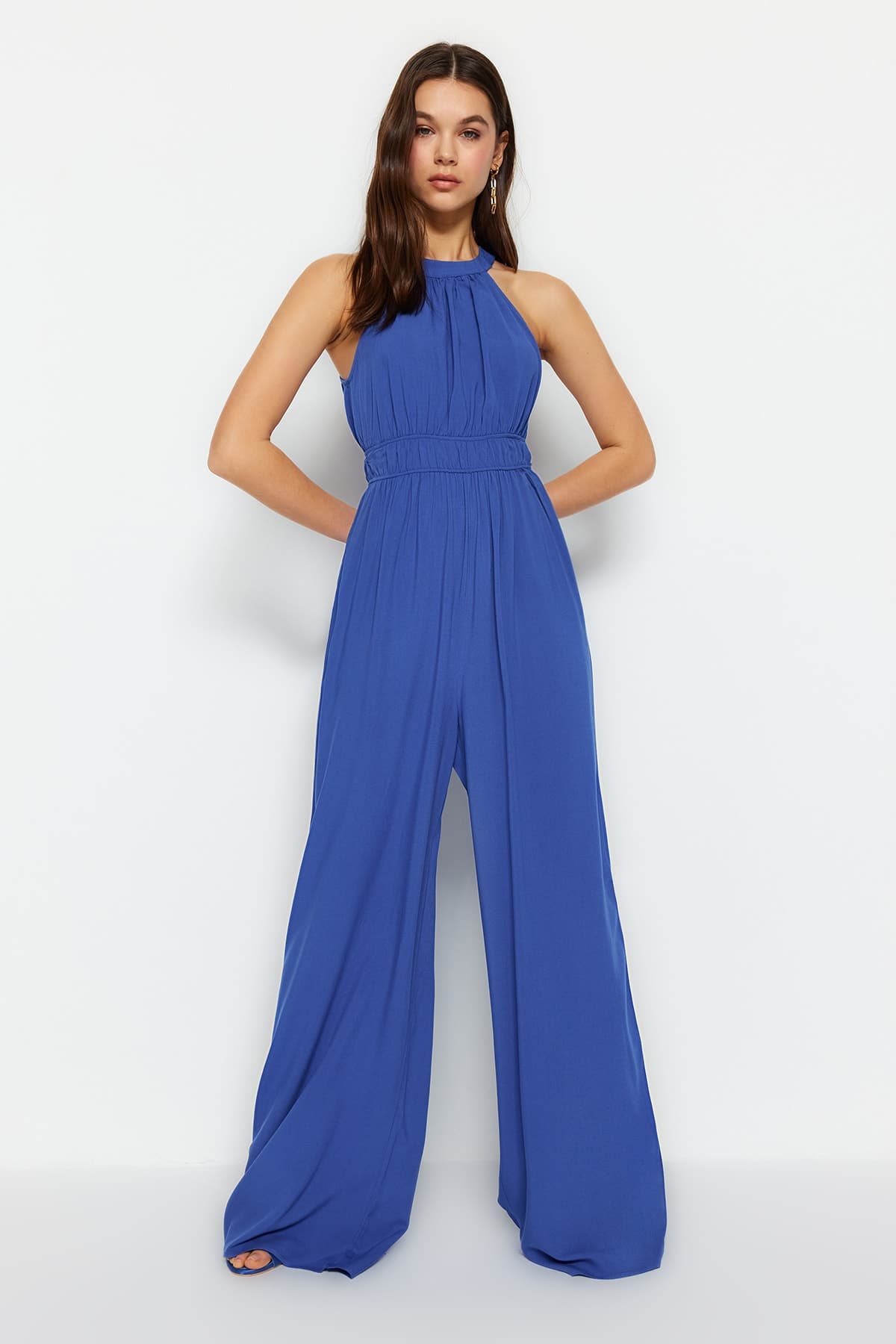 Trendyolmilla Indigo Beli Büzgü Detaylı Geniş Paça Maxi Dokuma Tulum TWOSS23TU00121