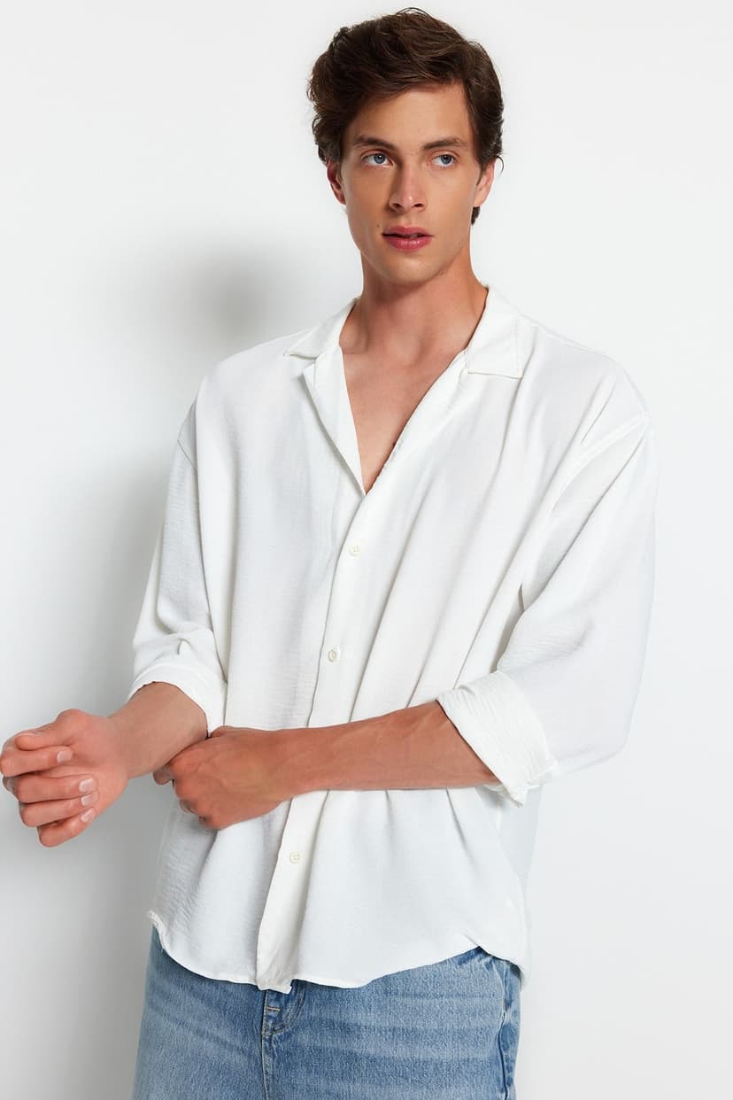 Product Beyaz Oversize Fit Apaş Yaka Yazlık Keten Görünümlü Gömlek