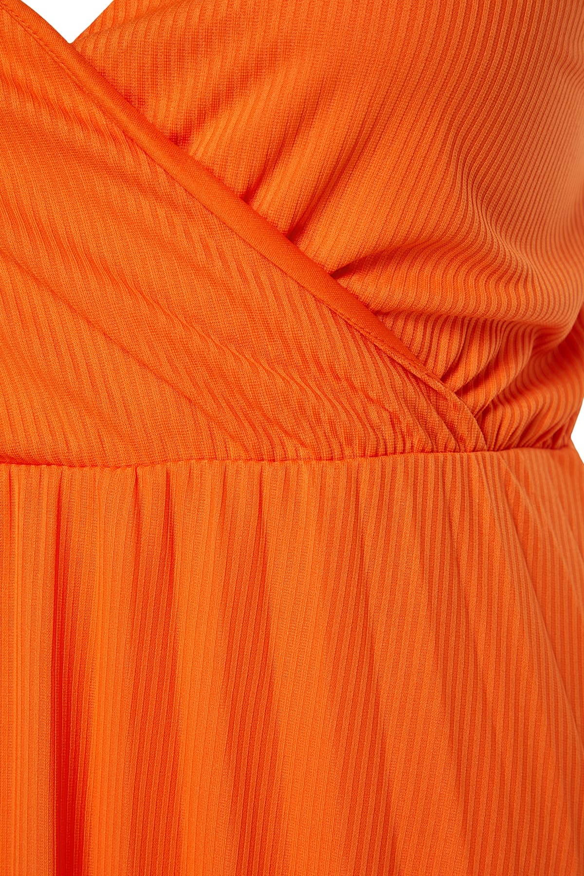 Trendyolmilla Curve Turuncu Kruvaze Yaka Askılı Yazlık Örme Elbise TBBSS22EL1565