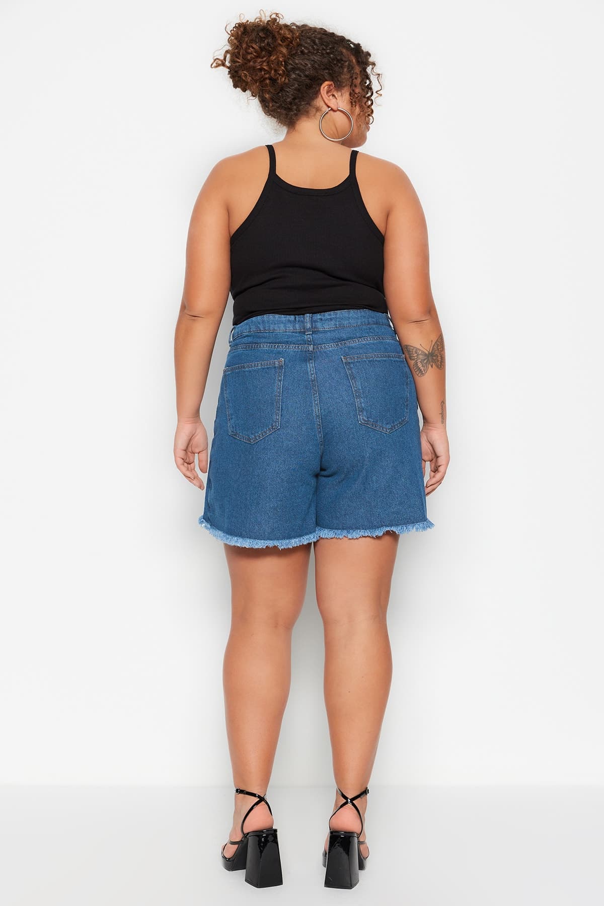 Trendyolmilla Curve Açık Mavi Yüksek Bel Etek Uçu Püsküllü Şort Etek TBBSS23AP00008