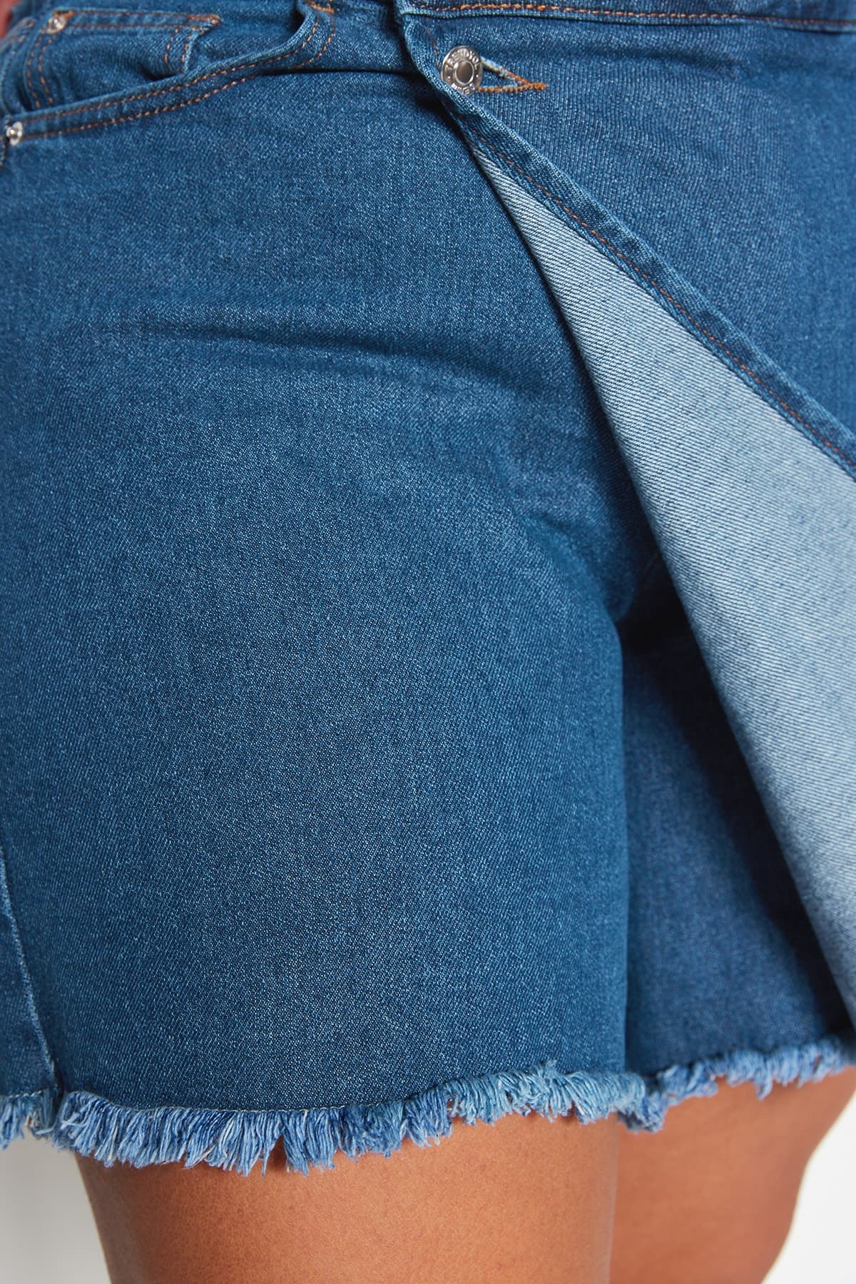 Trendyolmilla Curve Açık Mavi Yüksek Bel Etek Uçu Püsküllü Şort Etek TBBSS23AP00008