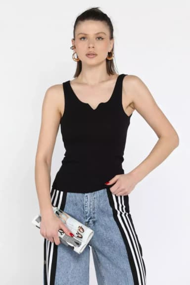 Kadın V Yaka Fitilli Kadın Atlet Siyah TZL-P-00015681
