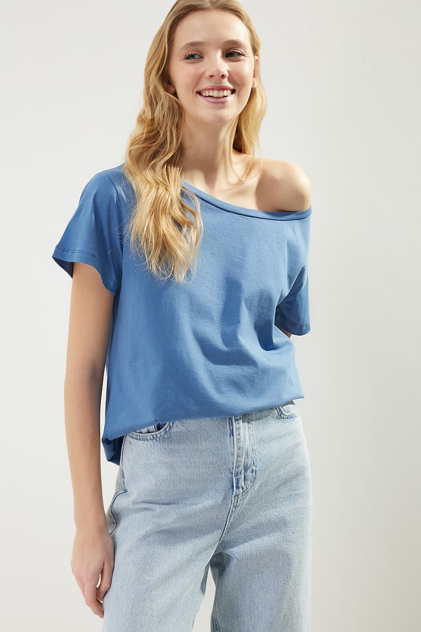 Indigo %100 Pamuk Oversize/Geniş Kalıp Kayık Yaka Örme T-Shirt