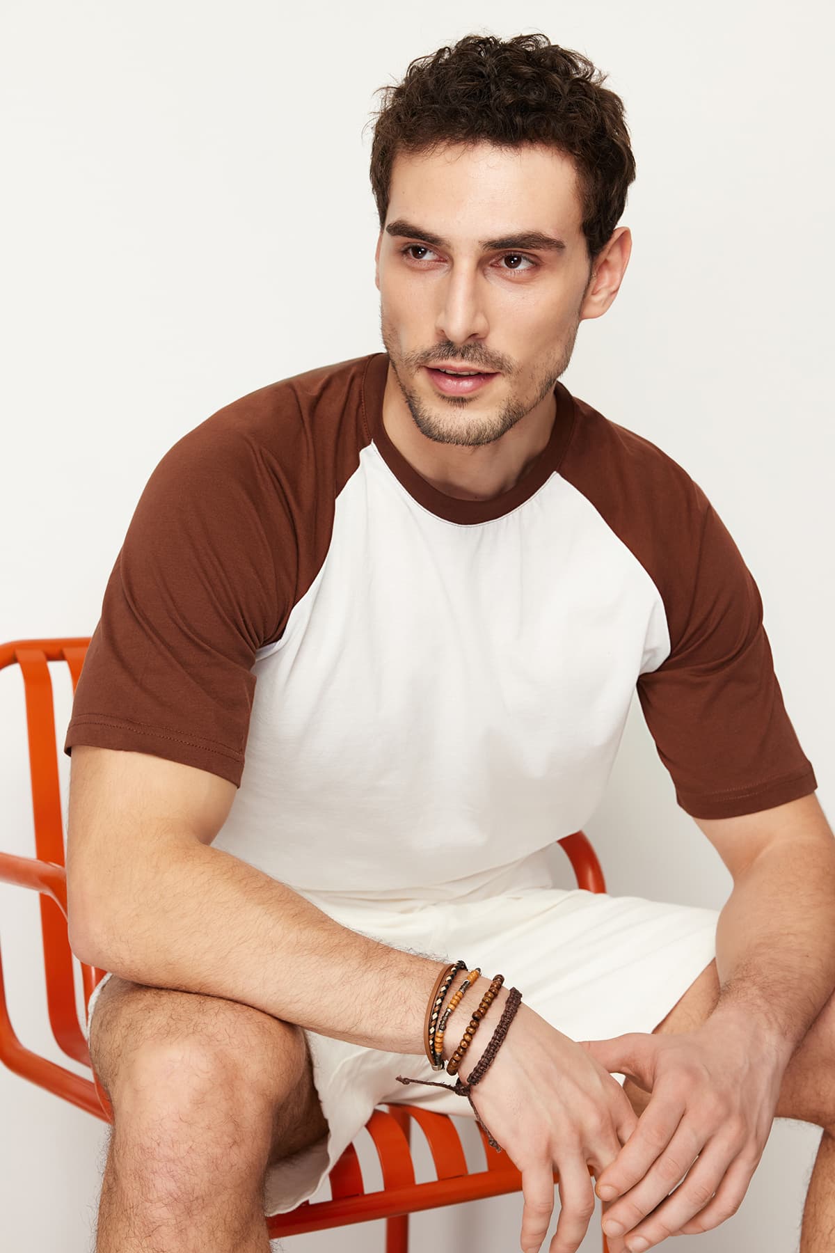 Koyu Kahverengi Regular/Normal Kesim Reglan Kol Renk Bloklu %100 Pamuk T-Shirt