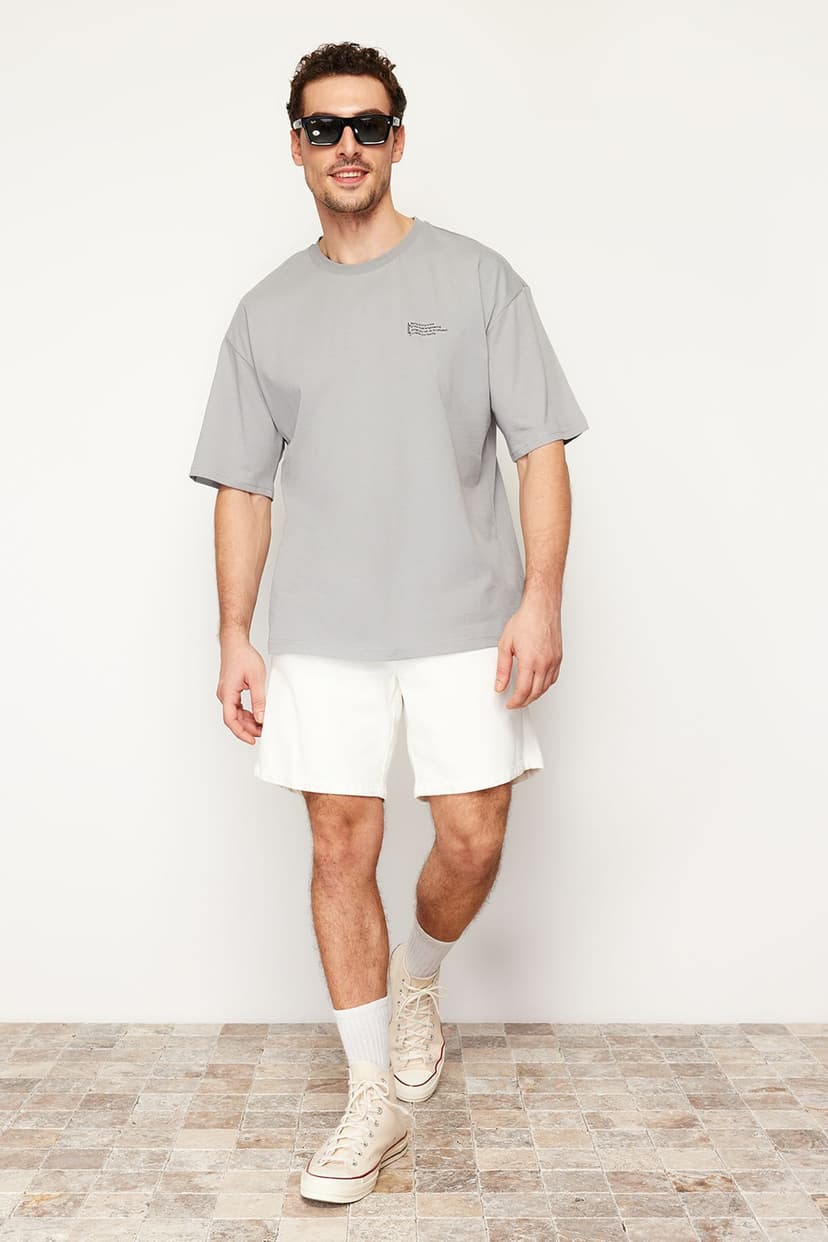 Gri Oversize %100 Pamuklu Bisiklet Yaka Minimal Yazı Baskılı T-Shirt