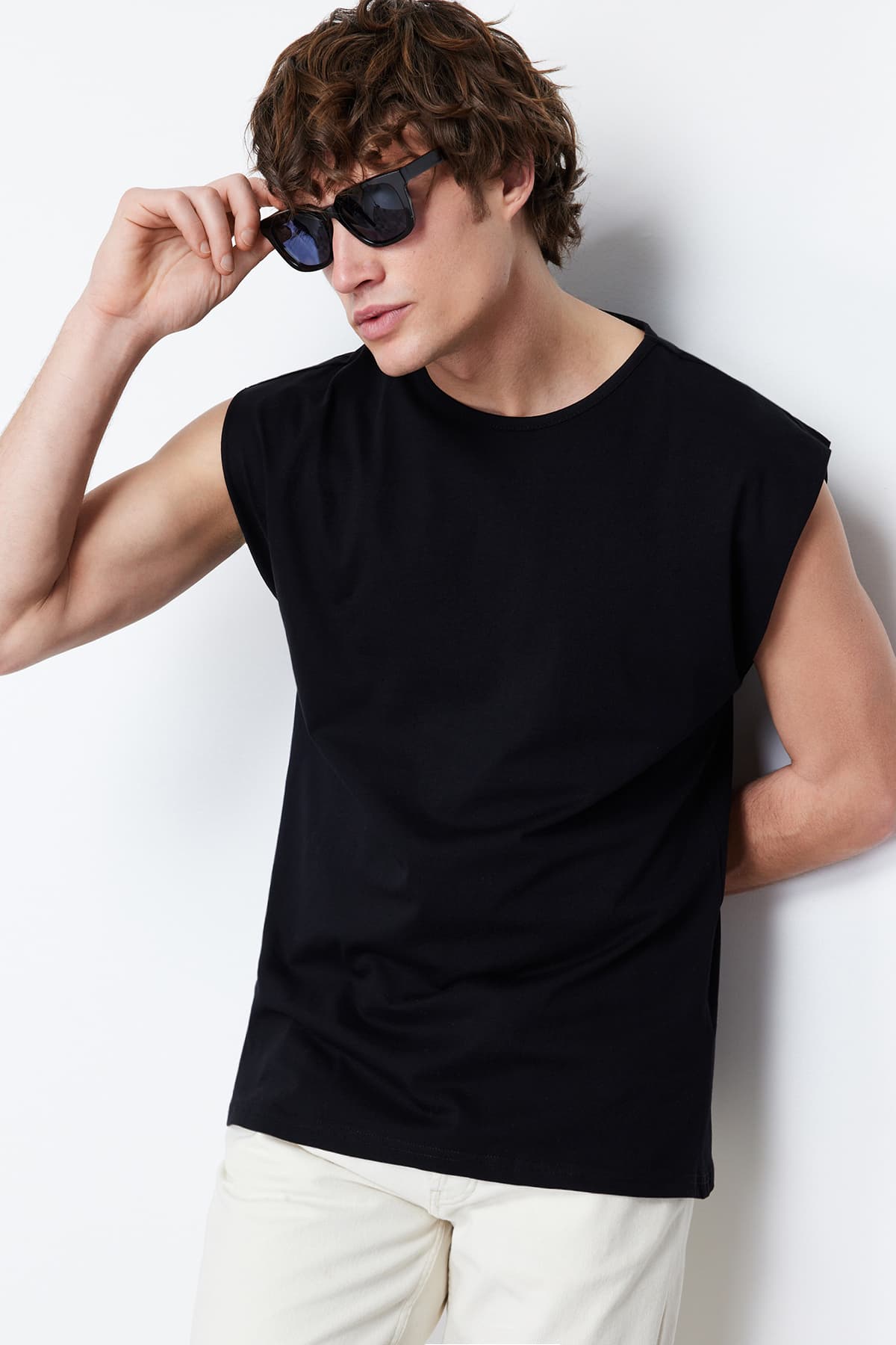 Siyah Basic Regular/Normal Kesim %100 Pamuk Kolsuz Atlet/T-Shirt