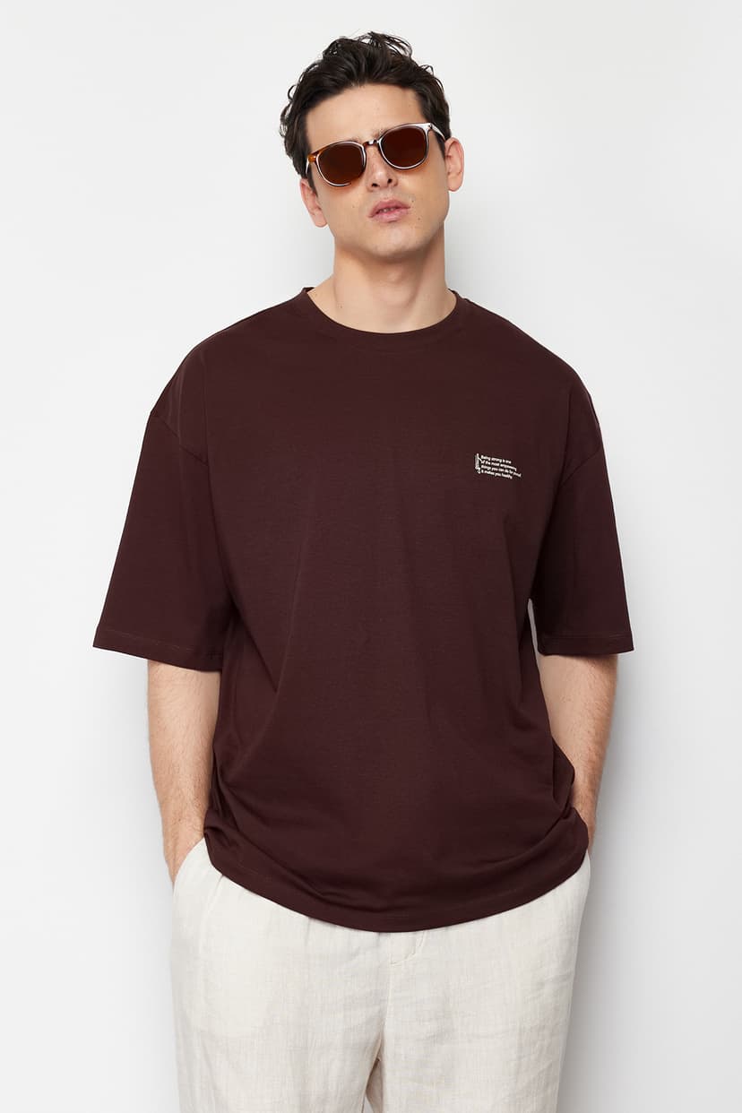 Koyu Kahverengi Oversize/Geniş Kesim %100 Pamuklu Minimal Yazı Baskılı T-Shirt