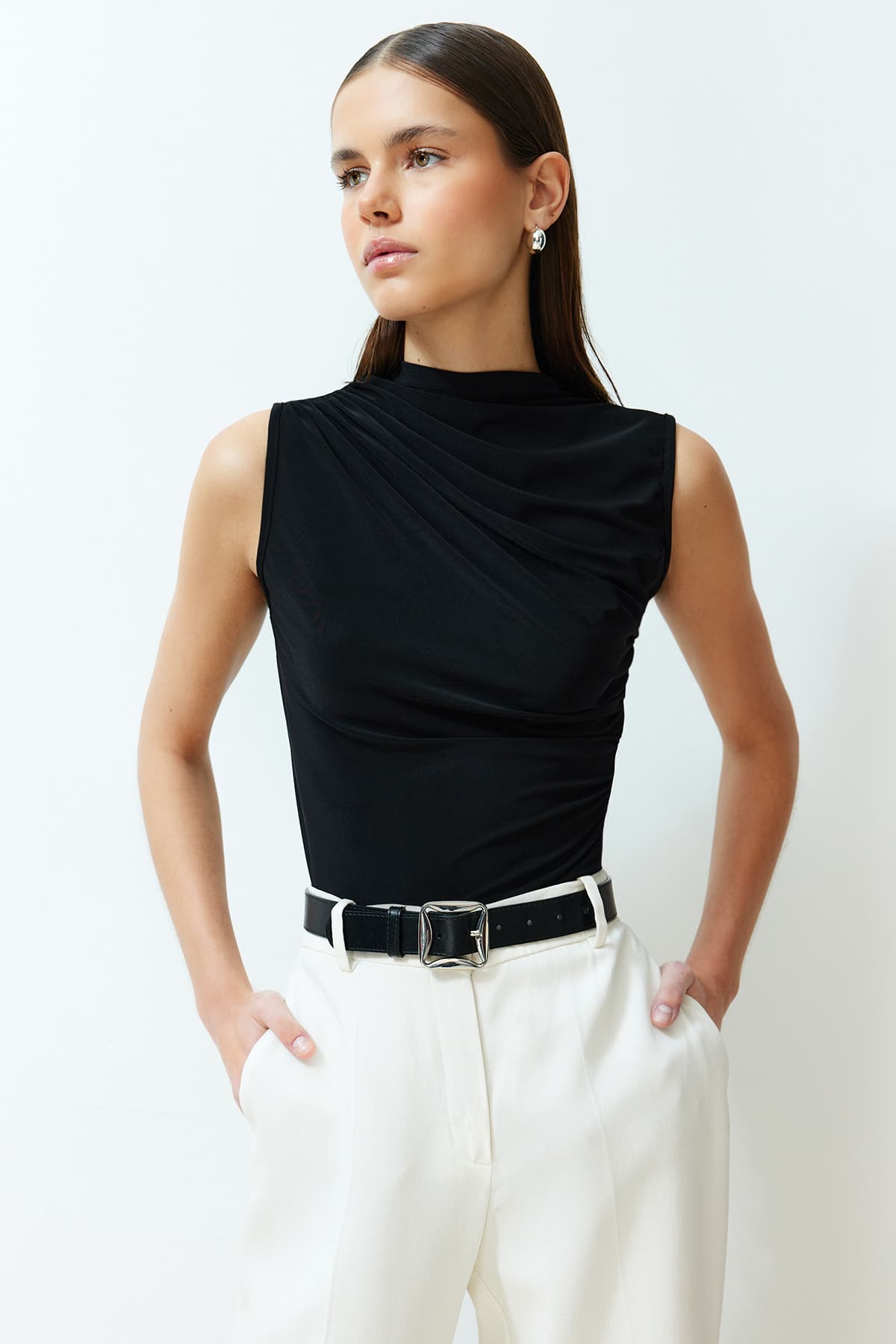 Siyah Sıfır Kol Büzgülü Vücuda Oturan Esnek Örme Bluz