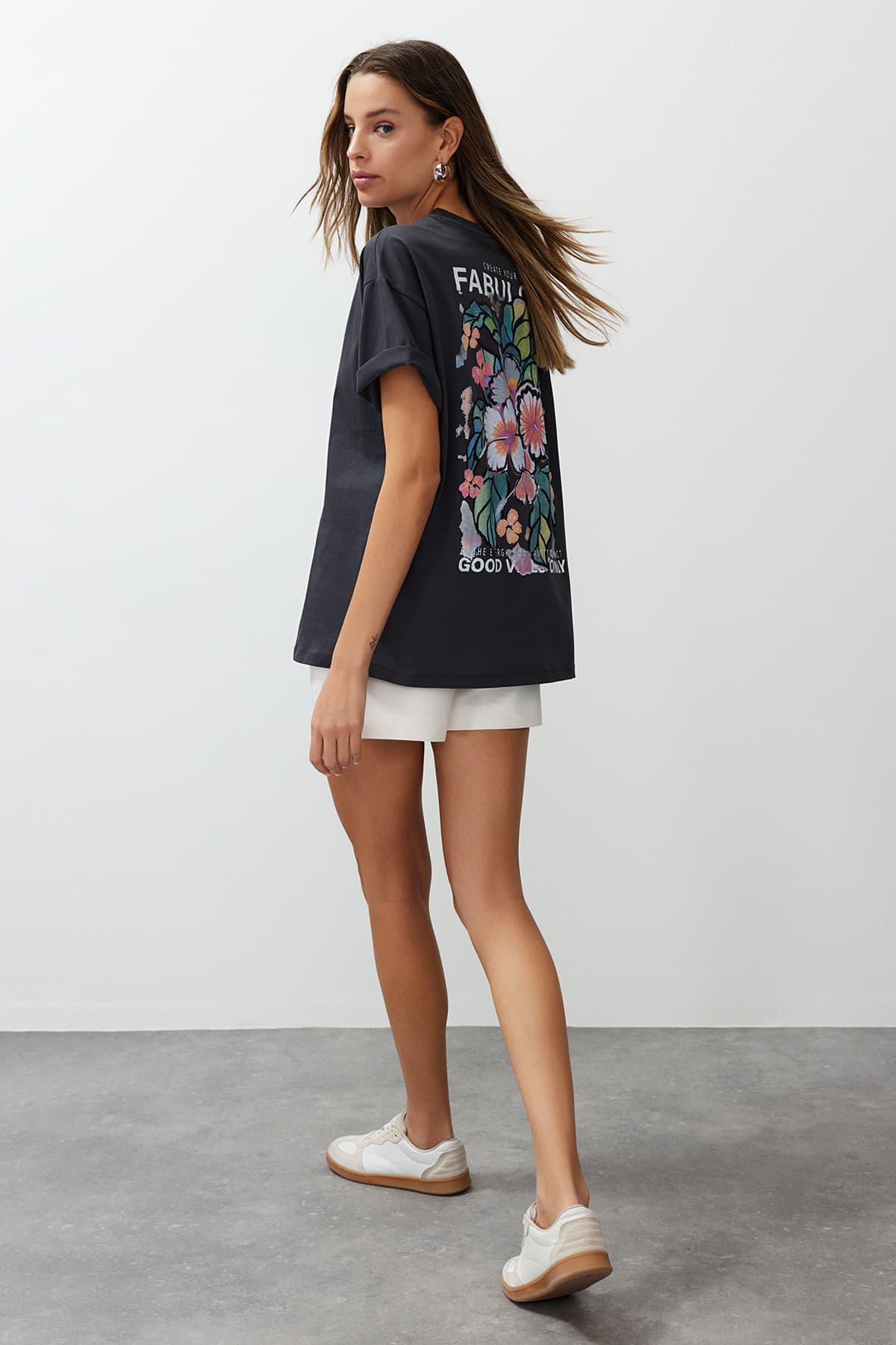 Antrasit %100 Pamuk Sırt ve Ön Baskılı Oversize/Geniş Kesim Örme T-Shirt