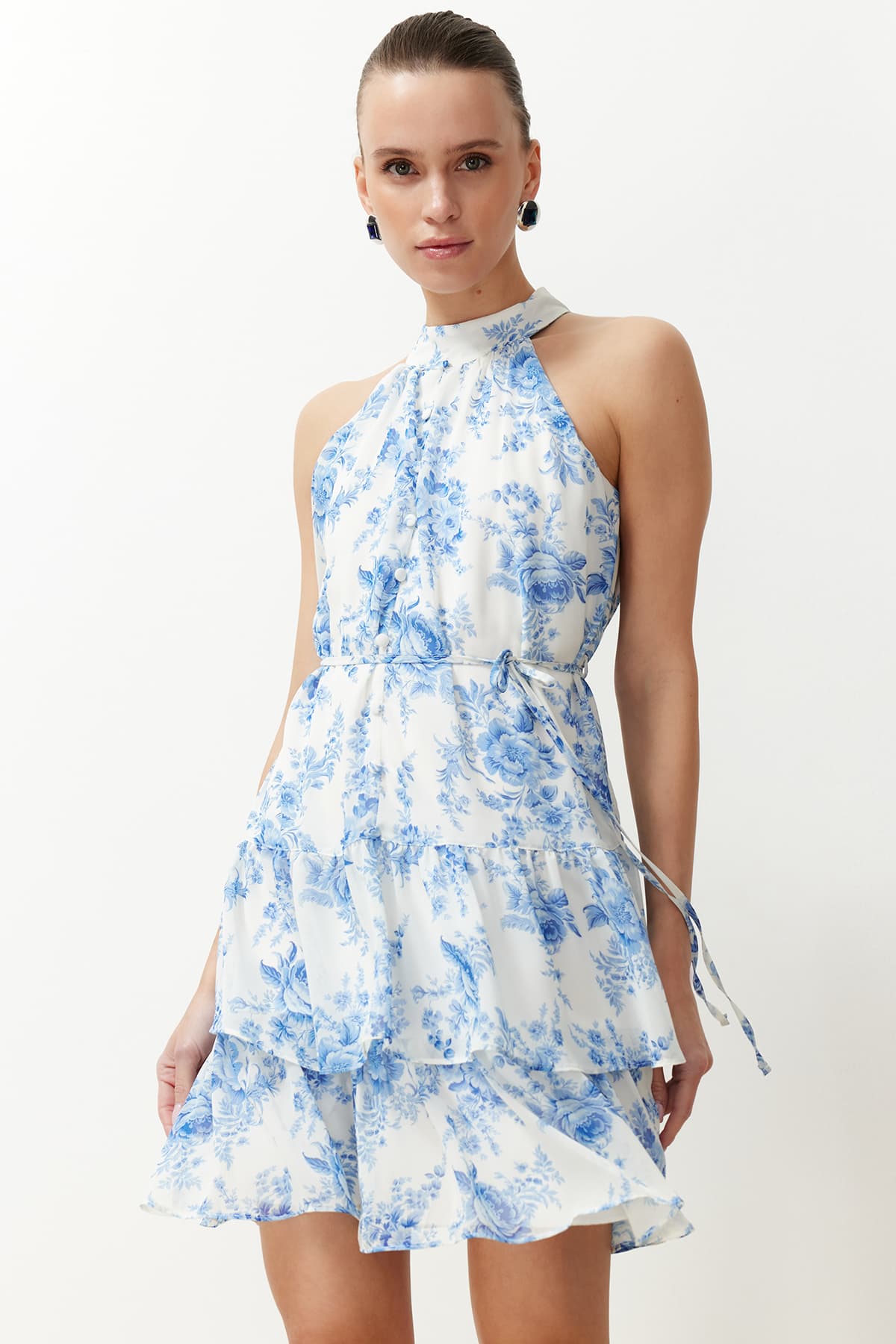 Beyaz Çiçek Desenli A Kesim Kat Kat Mini Astarlı Şifon Dokuma Elbise