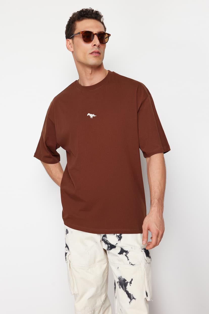 Kahverengi Oversize/Geniş Kesim Dinozor Nakışlı %100 Pamuklu T-Shirt TMNSS23TS00243