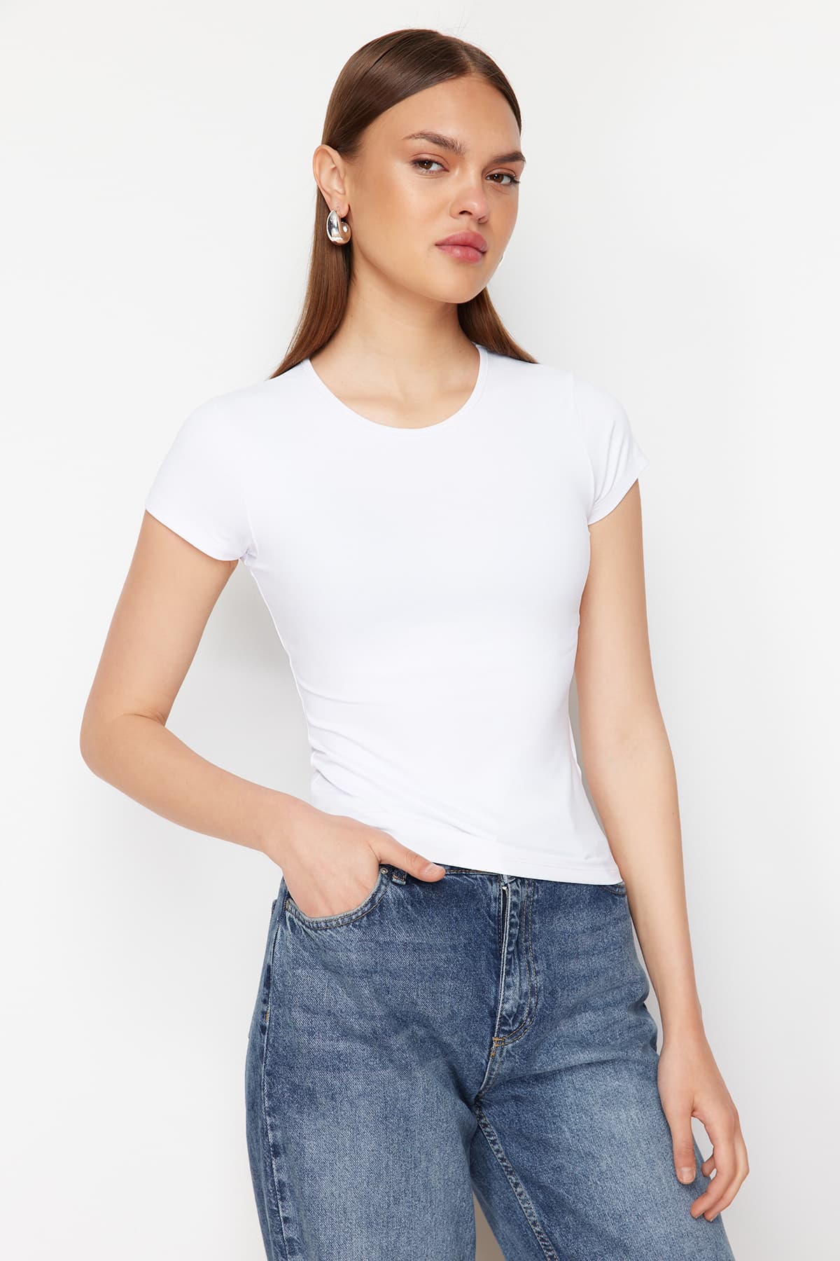 Beyaz Poliamid Kısa Kol Bisiklet Yaka Fitted/Vücuda Oturan Örme T-Shirt