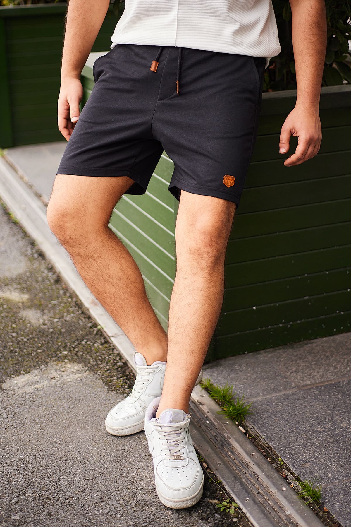 Siyah Regular/Normal Kesim Kısa Boy PU Etiketli Lastik Belli Bağcıklı Şort