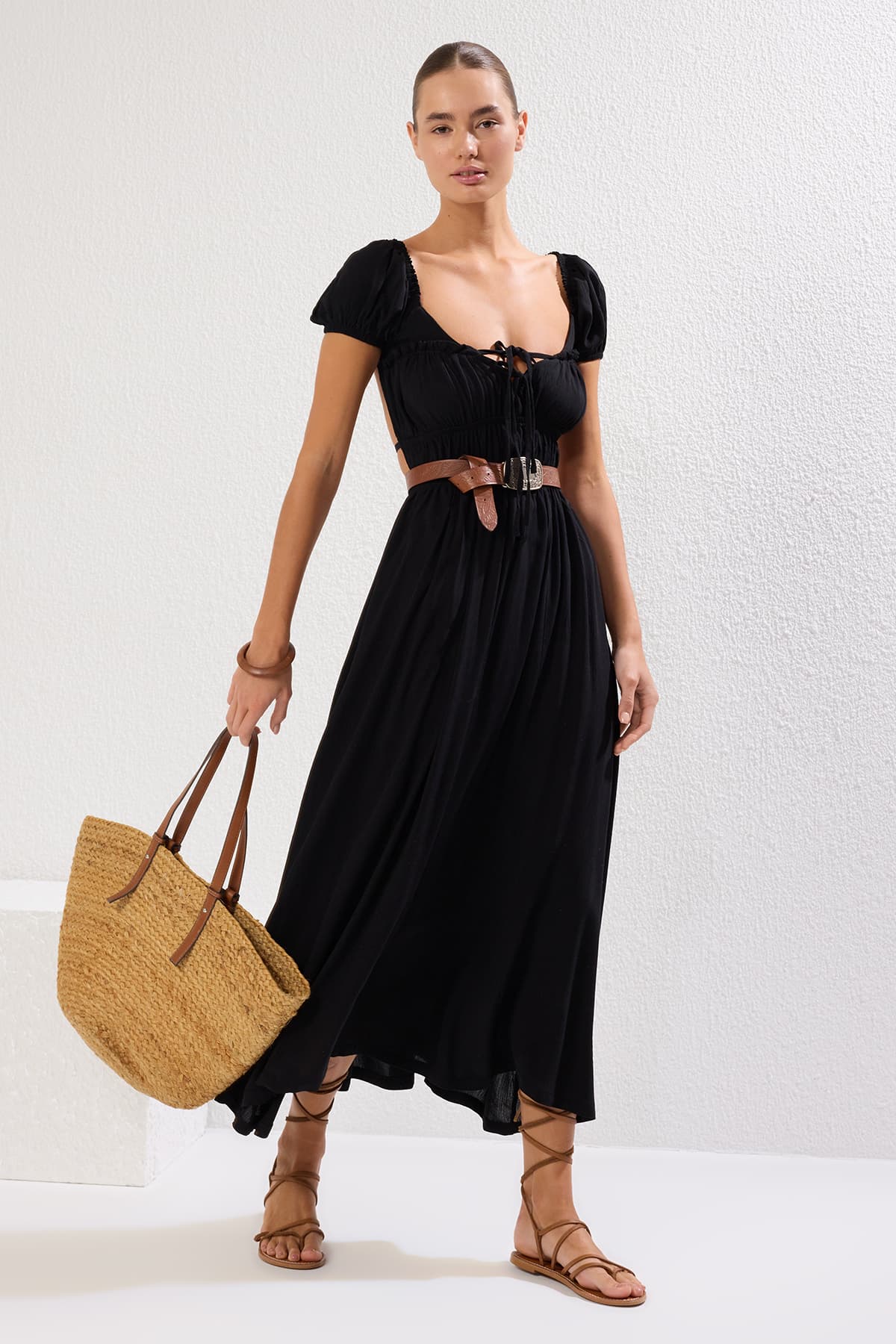 Yeşil Maxi Dokuma Gipe Detaylı Elbise