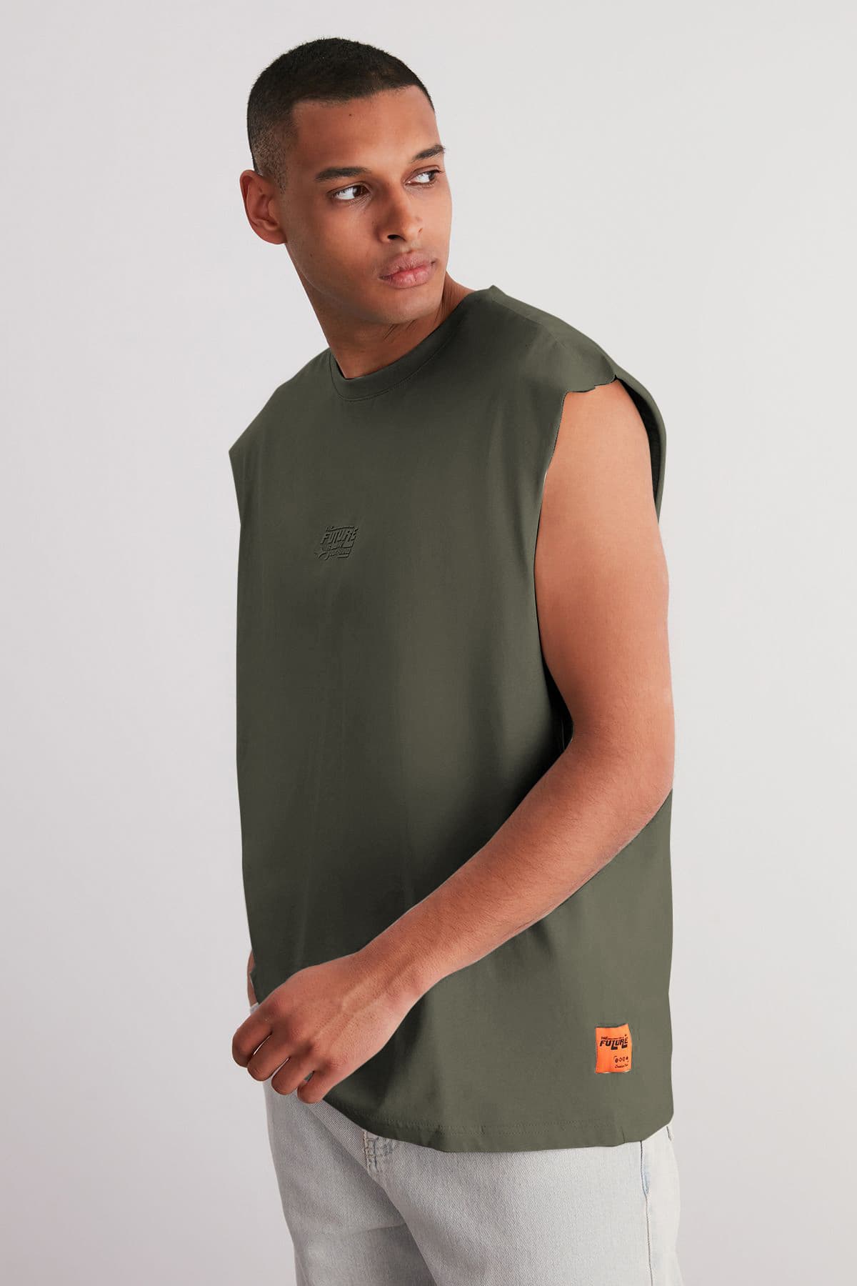 Gri Oversize/Geniş Kesim Kabarık Yazı Baskılı Etiketli Sıfır Kol T-Shirt/Atlet