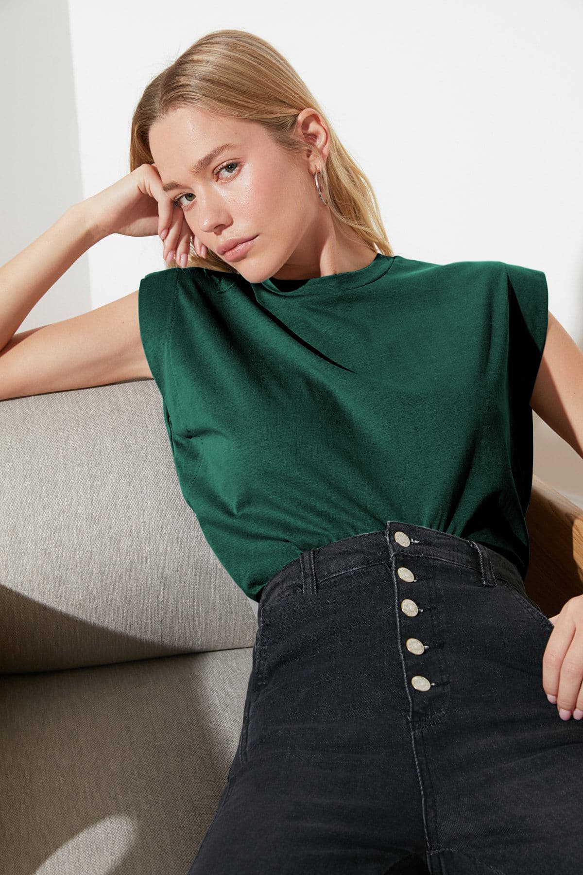 Zümrüt Yeşili Detaylı %100 Pamuk Vatka Görünümlü Basic Bisiklet Yaka Örme T-Shirt