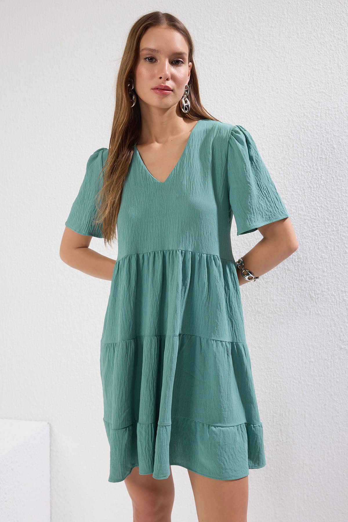 Haki Geniş Kesim V Yaka Mini Dokuma Elbise