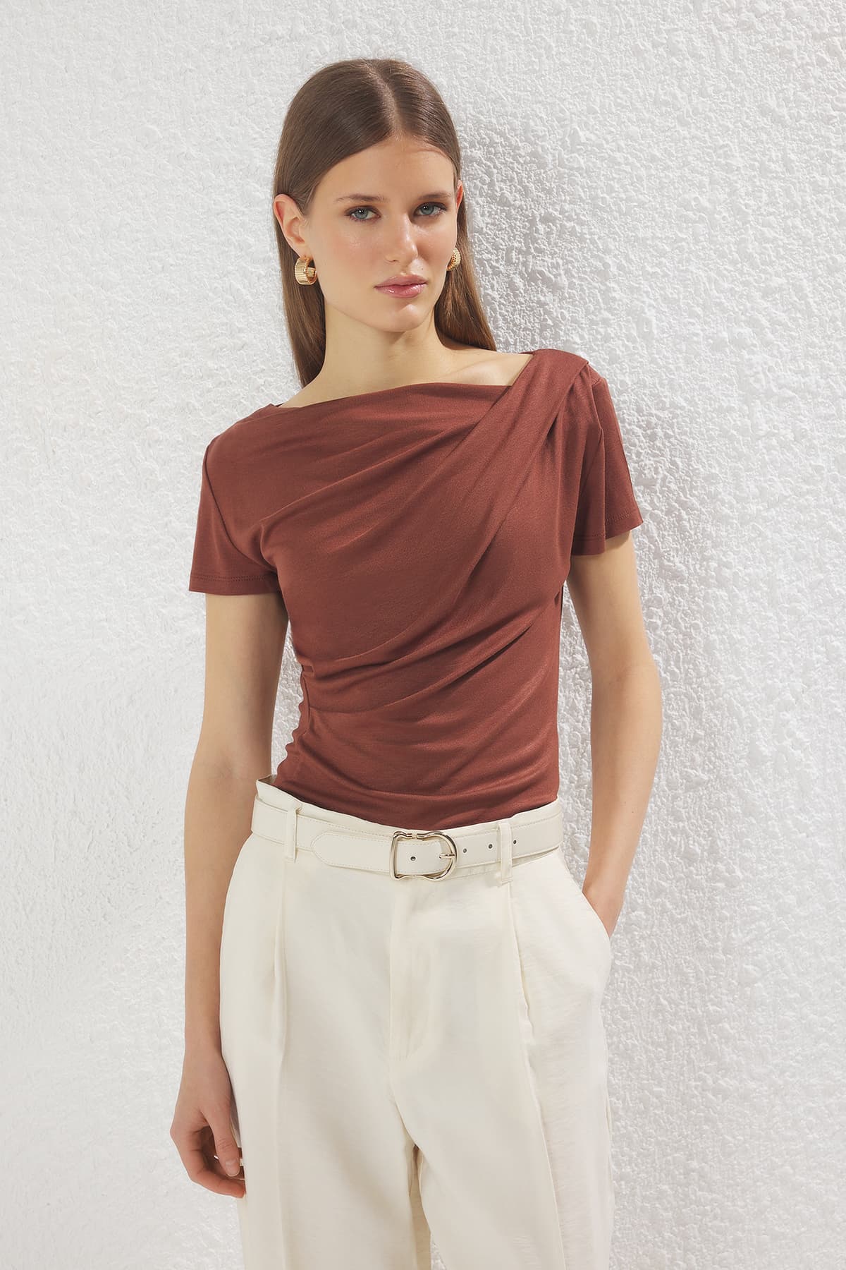 Kahverengi Büzgü/Drape Detaylı Fitted/Vücuda Oturan Örme Bluz