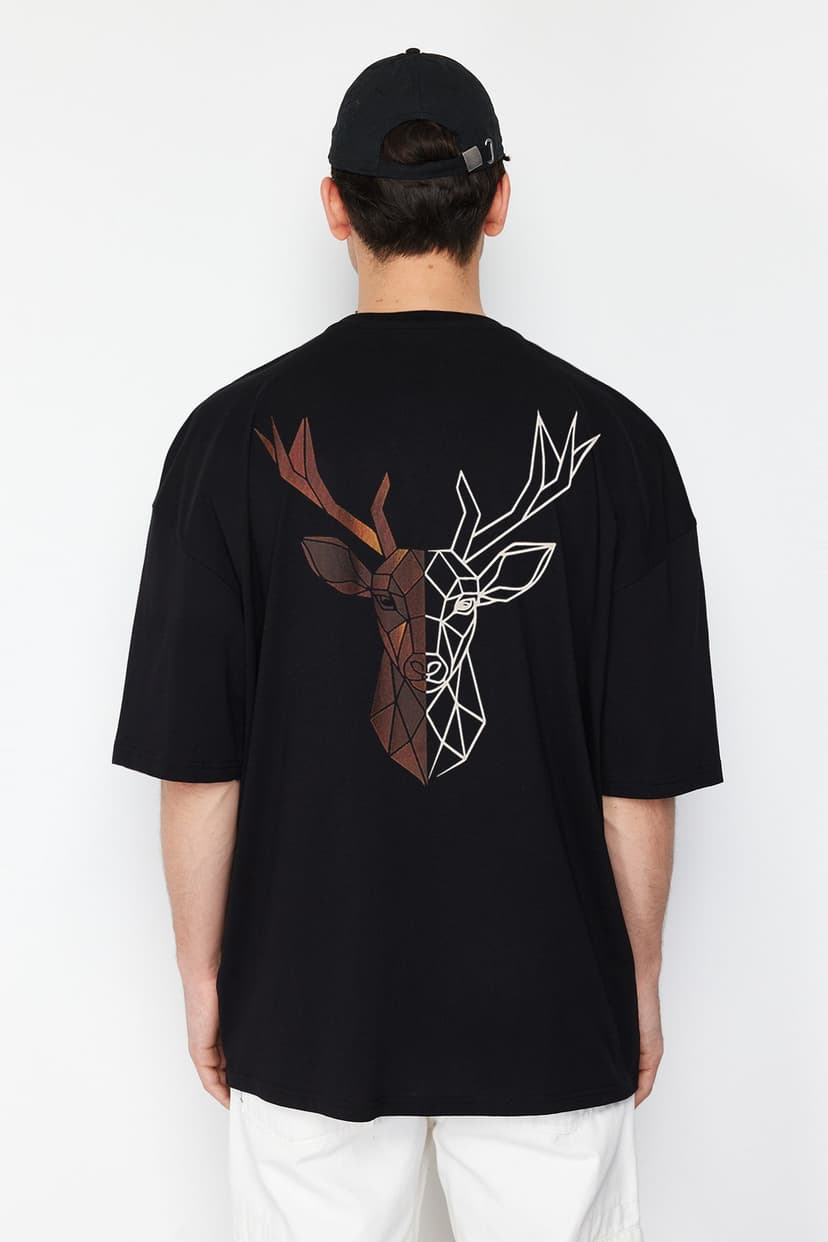 Trendyolmilla Man Siyah Oversize/Geniş Kesim Sırt Geyik Baskılı %100 Pamuk T-Shirt TMNSS25TS00117