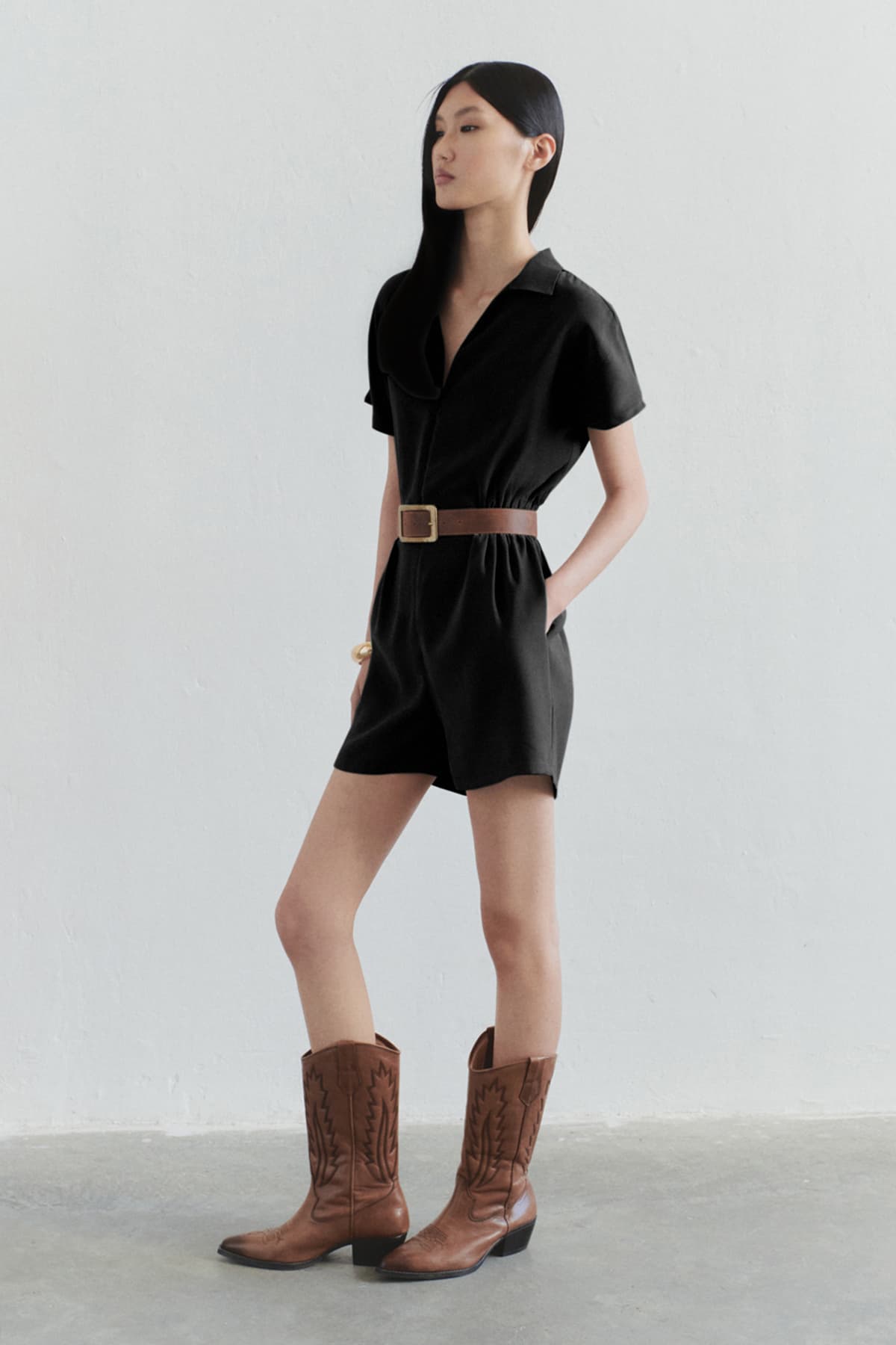 Trendyolmilla Limited Edition Siyah Beli Lastikli Fermuar Detaylı Mini Dokuma Tulum TWOSS25TU00026