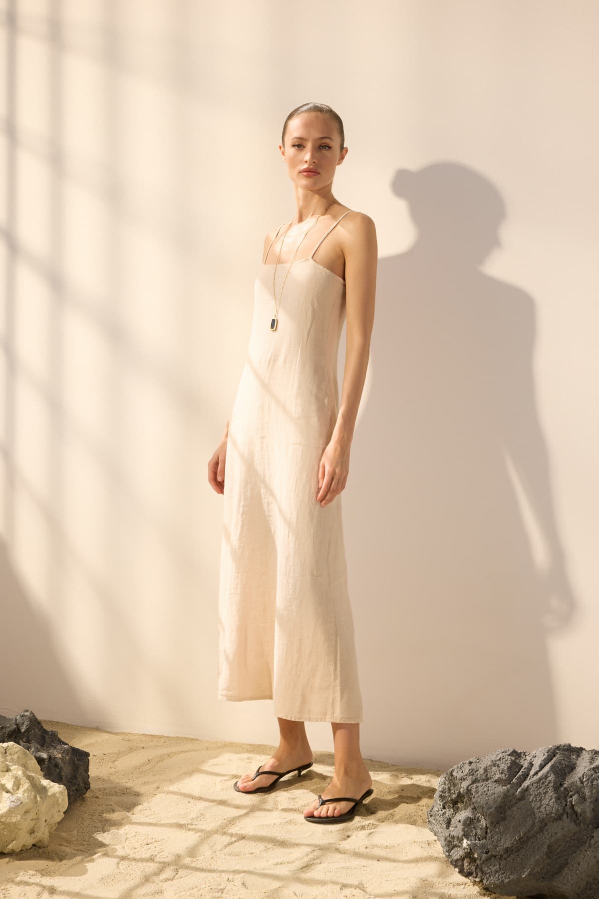 Trendyolmilla Bej %100 Keten Basic Midi Elbise TWOSS25EL00606