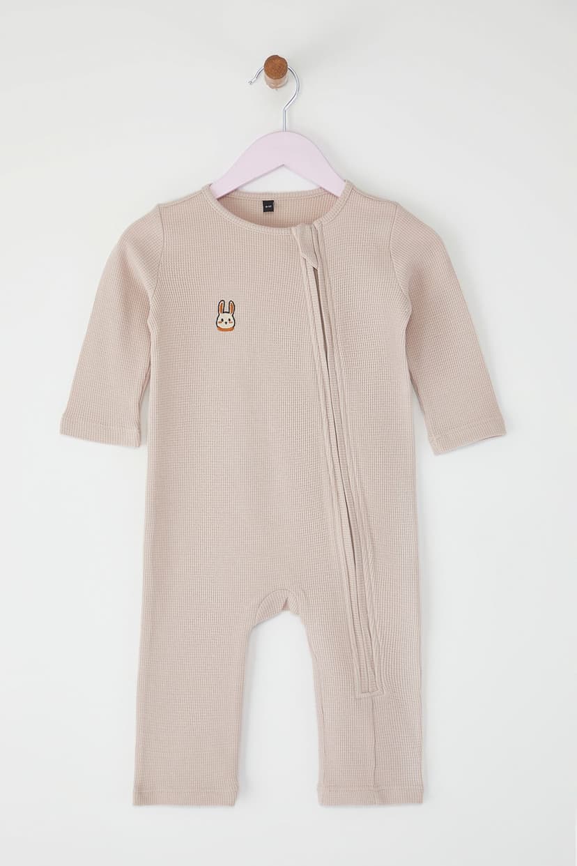 Trendyolmilla Kids Taş Unisex Bebek %100 Pamuk Tavşan Nakışlı Uzun Kol Dokulu Örme Tulum TKDSS25TU00008