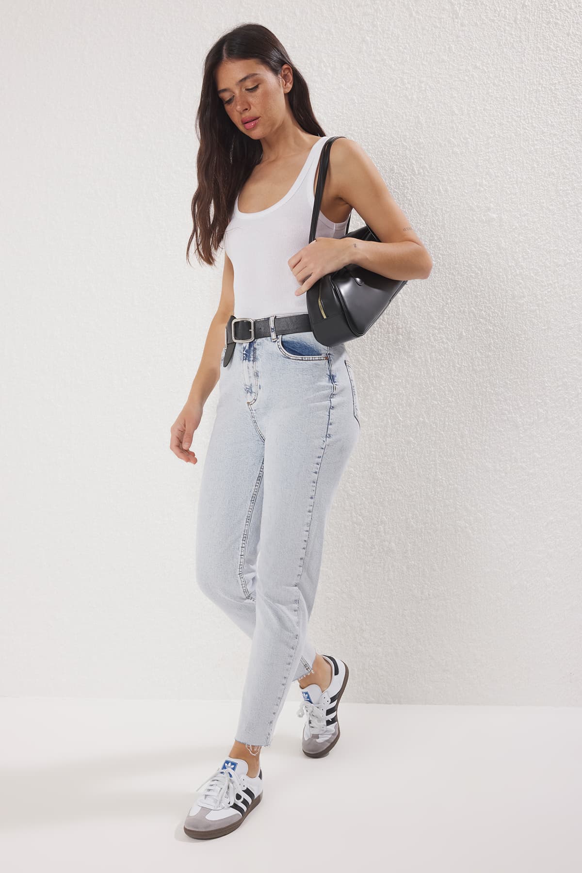 Açık Mavi Yüksek Bel Mom Comfort Jeans