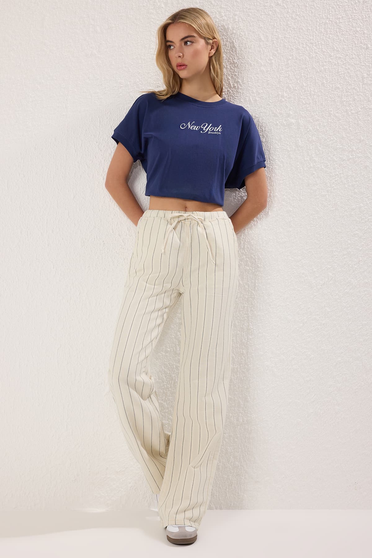 Ekru Yüksek Bel Jeans