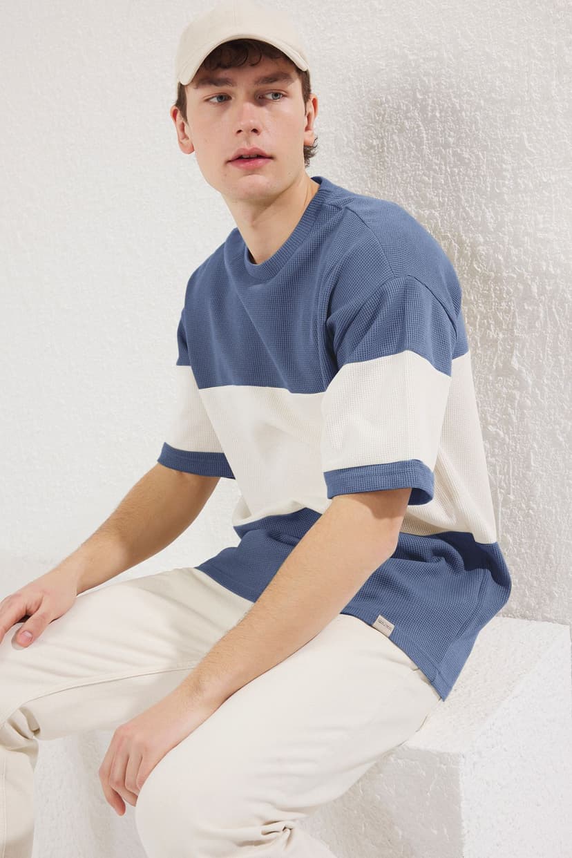 Indigo Oversize/Geniş Kesim Renk Bloklu Dokulu T-Shirt