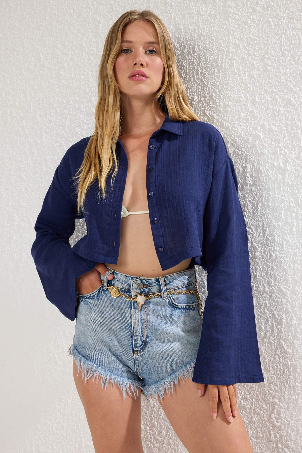 Trendyolmilla Koyu Lacivert Dokuma Müslin %100 Pamuklu Plaj Gömleği TBESS24GO00011