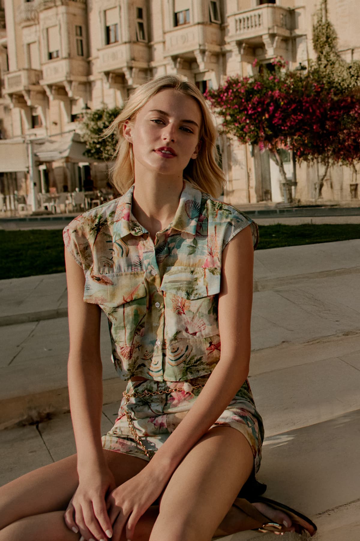 Trendyolmilla Plaj Giyim Tropikal Desenli Flamlı Pamuk Gömlek Şort Takım TBESS25AU00055