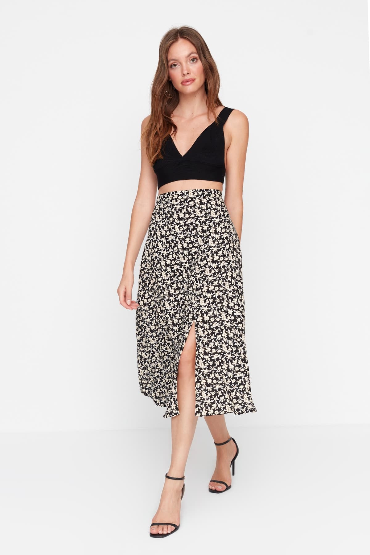 Siyah Yırtmaç Detaylı Çiçek Desenli Viskon Kumaşlı Midi Dokuma Etek